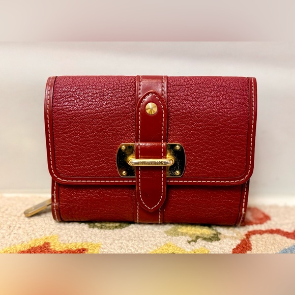 LOUIS VUITTON Suhali Portefeuille Le Favori Compact Trifold Wallet In Red Suhali - Picture 1 of 16